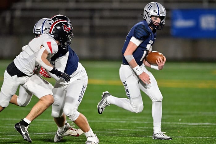 a Wilsonville Mountain View 5A Oregon football final November 24 2023 Leon Neuschwander 13